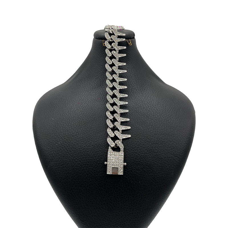 تیغ تیغی دستبند