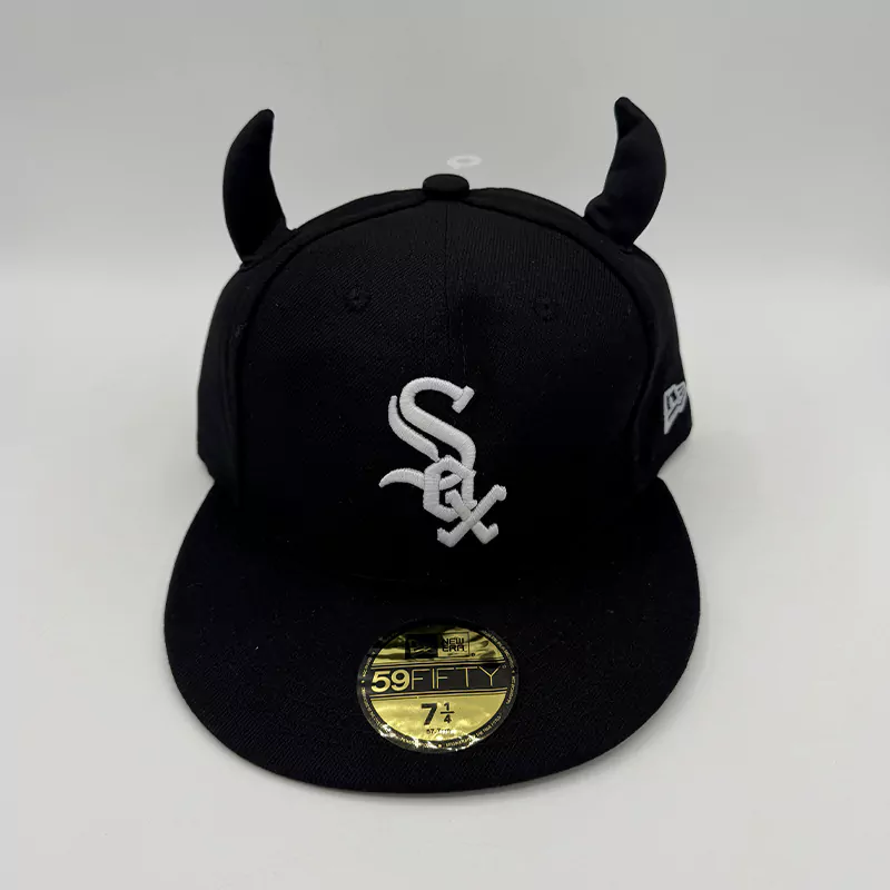 کلاه فیت بک Sox شاخ دار