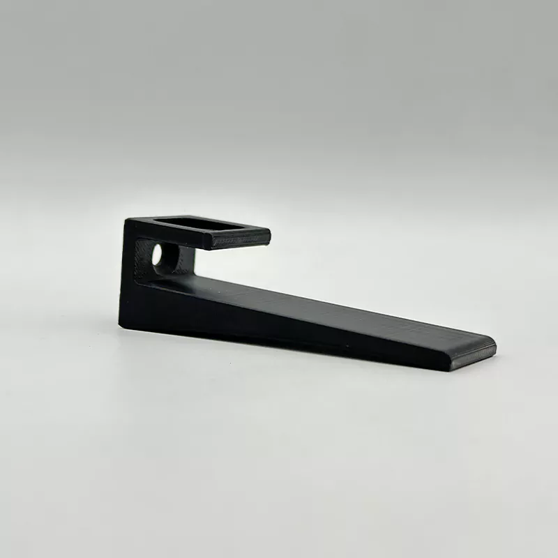 استند نگهدارنده دیواریه کلاه