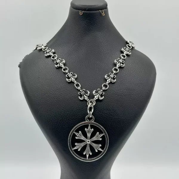 گردنبند کروم هارتز کد 10 Chrome Hearts