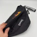 بادی بگ یا کیف ترشر Thrasher مدل کج استایل مشکی - Image 2