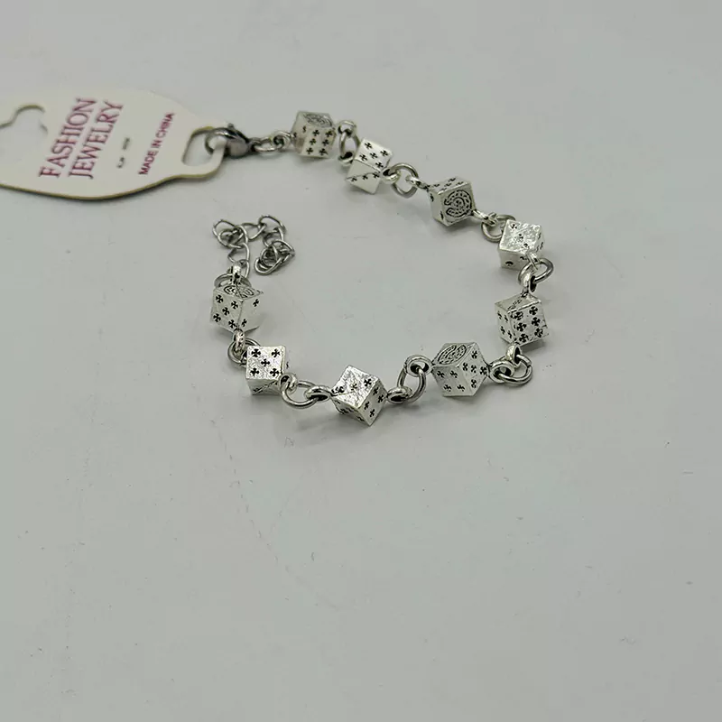 دستبند کروم هارتز Chrome Hearts کد 8 دستبند کروم هارتز Chrome Hearts کد 8